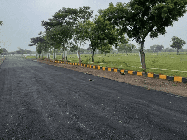 30ft wide internal roads VGP Prithvi City plots near Pondicherry